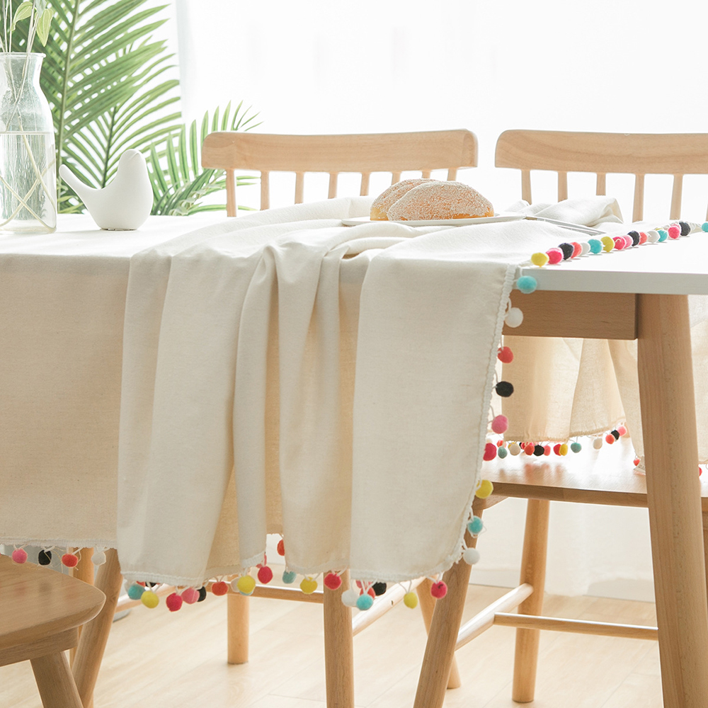 Enhancing Your Home Décor with Stylish Tablecloths
